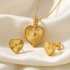 22K Gold Radiant Heart Pendant with Earrings Set