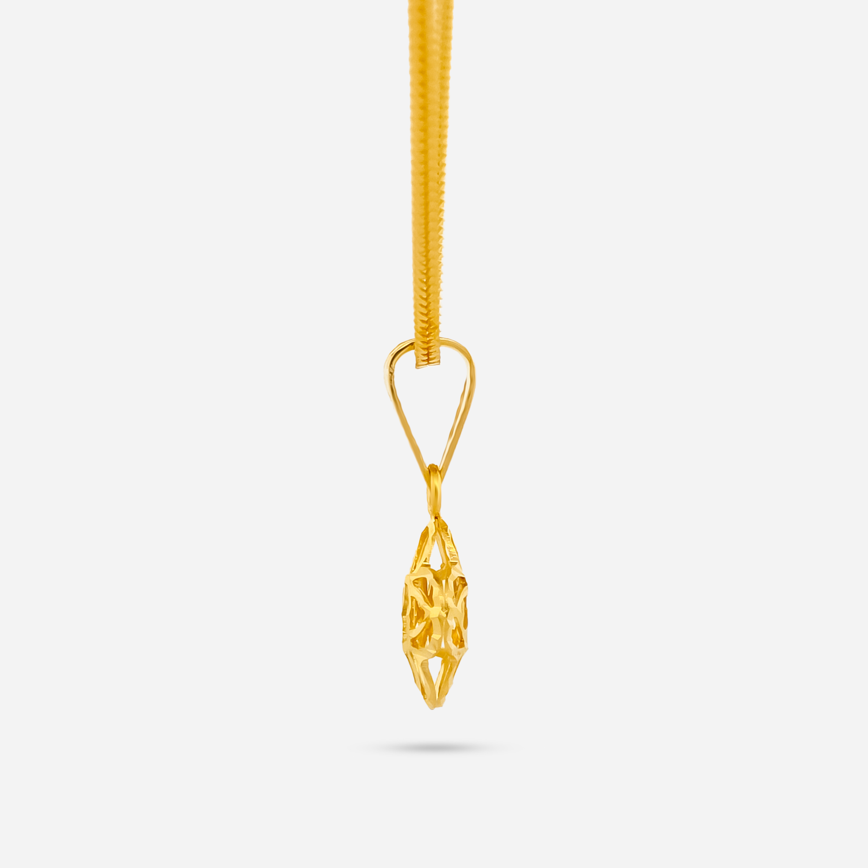 22K Gold Celtic Knot Pendant