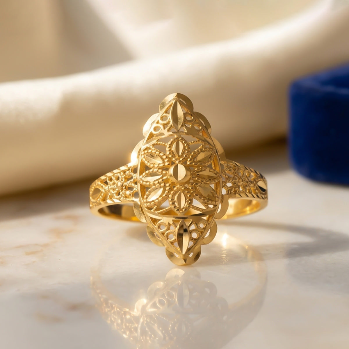 22K Gold Vintage Floral Ring
