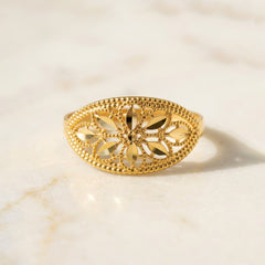 22K Gold Oval Floral Filigree Ring